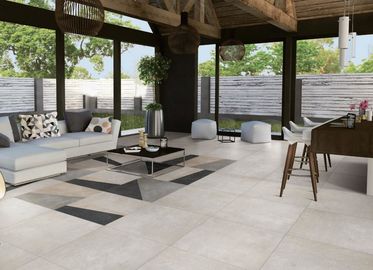 ग्राम्य लिविंगरूम नॉनस्लिप आधुनिक चीनी मिट्टी के बरतन टाइल 300X300 मिमी 600x600 मिमी आकार सफेद रंग की टाइलें